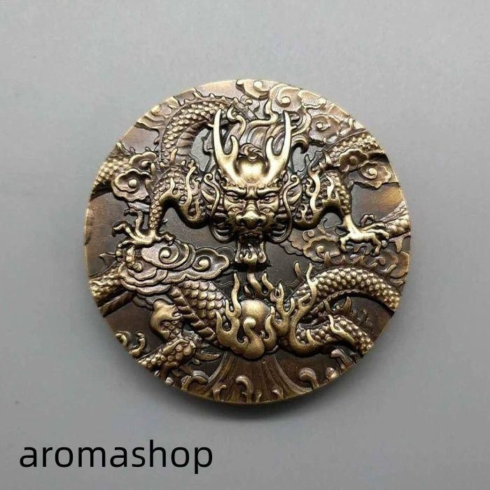 銅彫 坐竜戯珠 九子真龍 徽章 風水 置物 装飾品 工芸品 - メルカリ