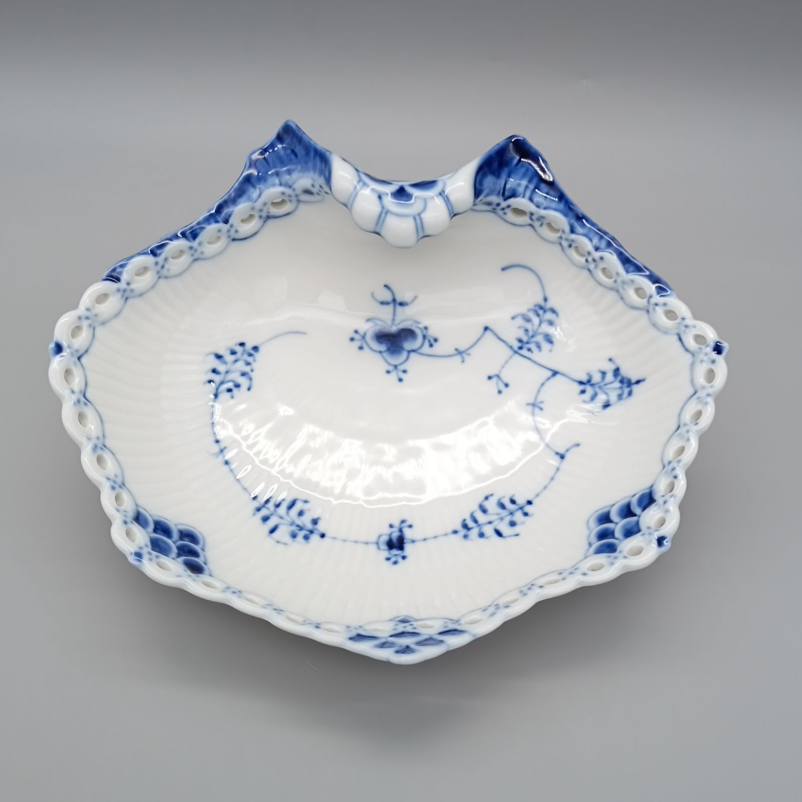 ロイヤルコペンハーゲン ブルーフルーテッド フルレース ディッシュ ボウル 変形皿