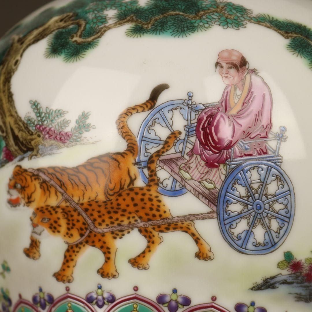 乾隆款琺瑯彩人物図磁の壺 景徳鎮 ショップ 陶磁器 装飾品 現代工芸品