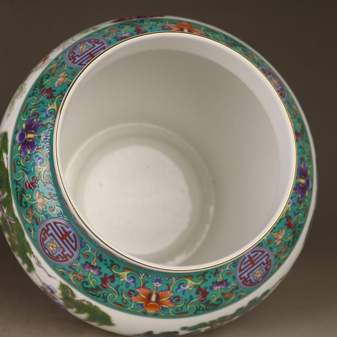 乾隆款琺瑯彩人物図磁の壺 景徳鎮 ショップ 陶磁器 装飾品 現代工芸品