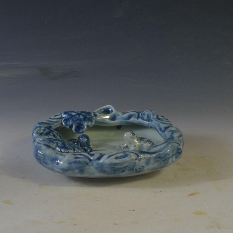 青花獅子図紋筆洗 水盂 古文房具 筆筒 陶磁器 現代工芸品 美術品 置物 青花獅子図紋筆洗 水盂 古文房具 筆筒 陶磁器 現代工芸品 美術品