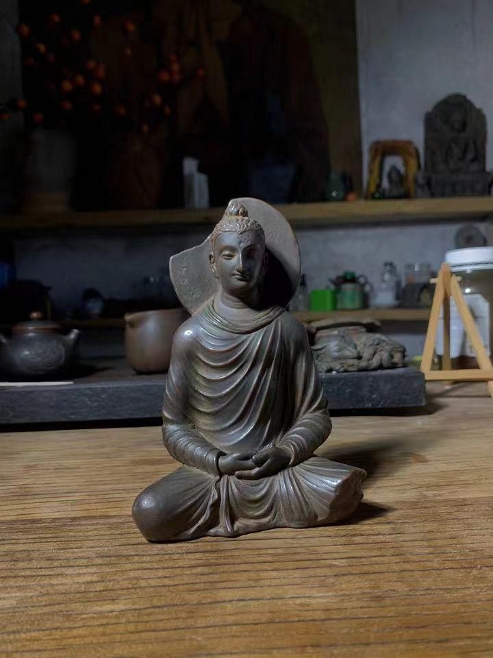 ガンダーラ禅定坐像 - メルカリ