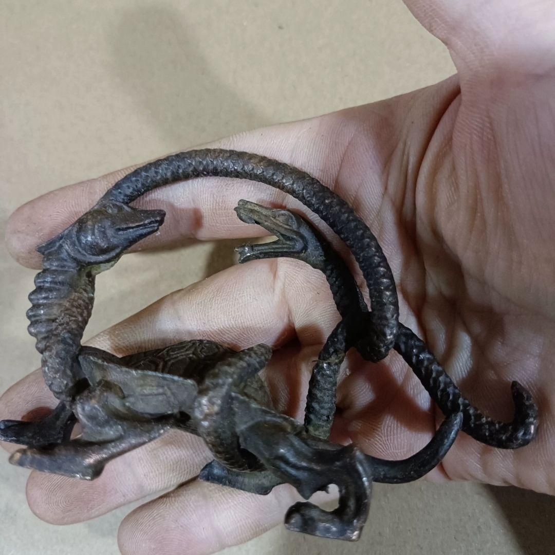 翡翠 龍と虎　清時代 中国古美術 雕刻 極細工装飾品 時代物 お守り 極細工根付 翡翠 龍と虎 清時代 中国古美術 雕刻 極細工装飾品 時代物 お守り 極細