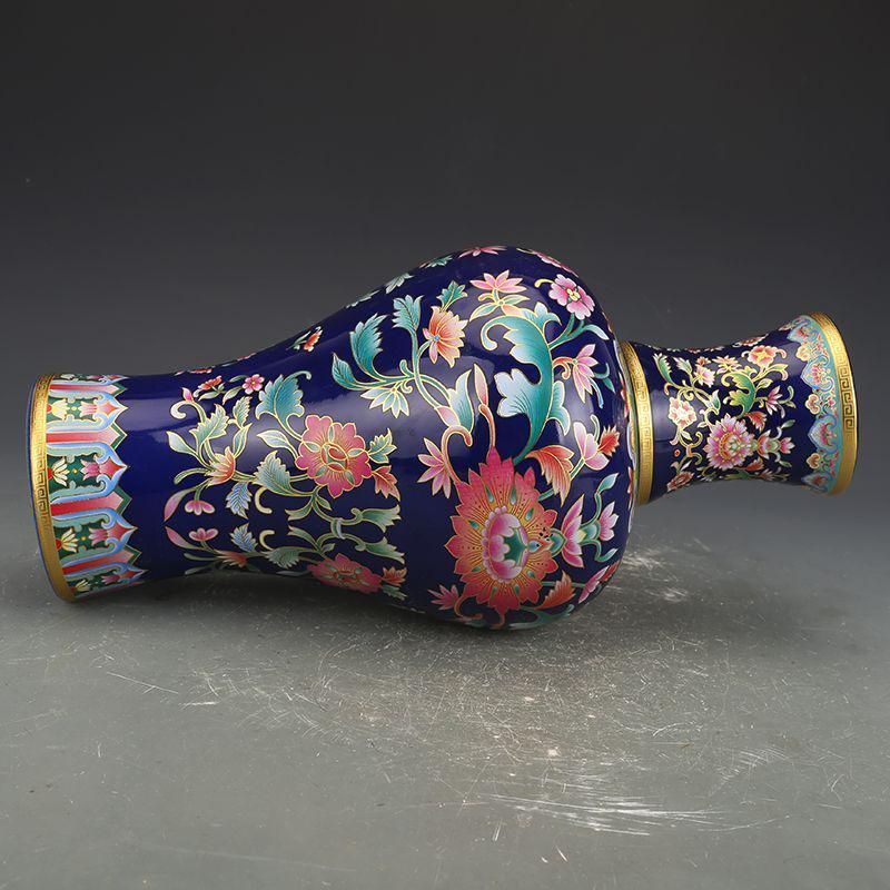 大清乾隆藍地琺瑯彩纏枝紋花瓶 景徳鎮 陶磁器 装飾