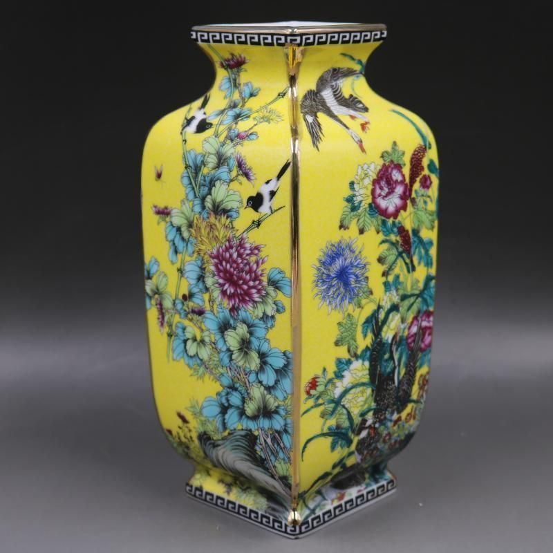 清乾隆黄地琺瑯彩花鳥四方花瓶 景徳鎮 陶磁器 装飾品 現代工芸品 美術
