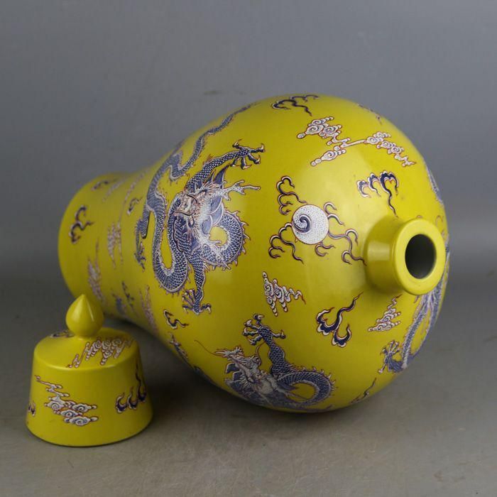 清康熙黄釉粉彩花卉竜紋観音瓶  景徳鎮 陶磁器 装飾品 現代工芸品 美術品 置物 大清康煕黄地粉彩五龍紋梅瓶花瓶 景徳鎮 陶磁器 装飾品 現代工芸品