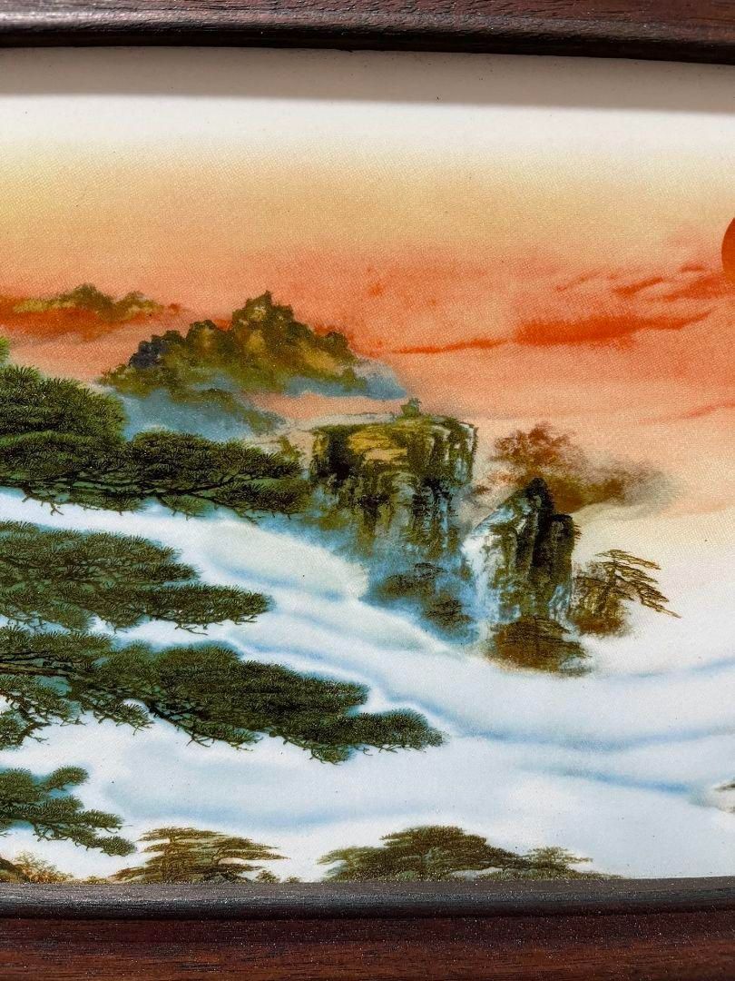 景徳鎮 パステル磁器板画黄山迎客松応接間 玄関 茶室書斎掛屏 装飾品 工芸品置物 景徳鎮 パステル磁器板画黄山迎客松応接間 玄関 茶室書斎掛屏 装飾品