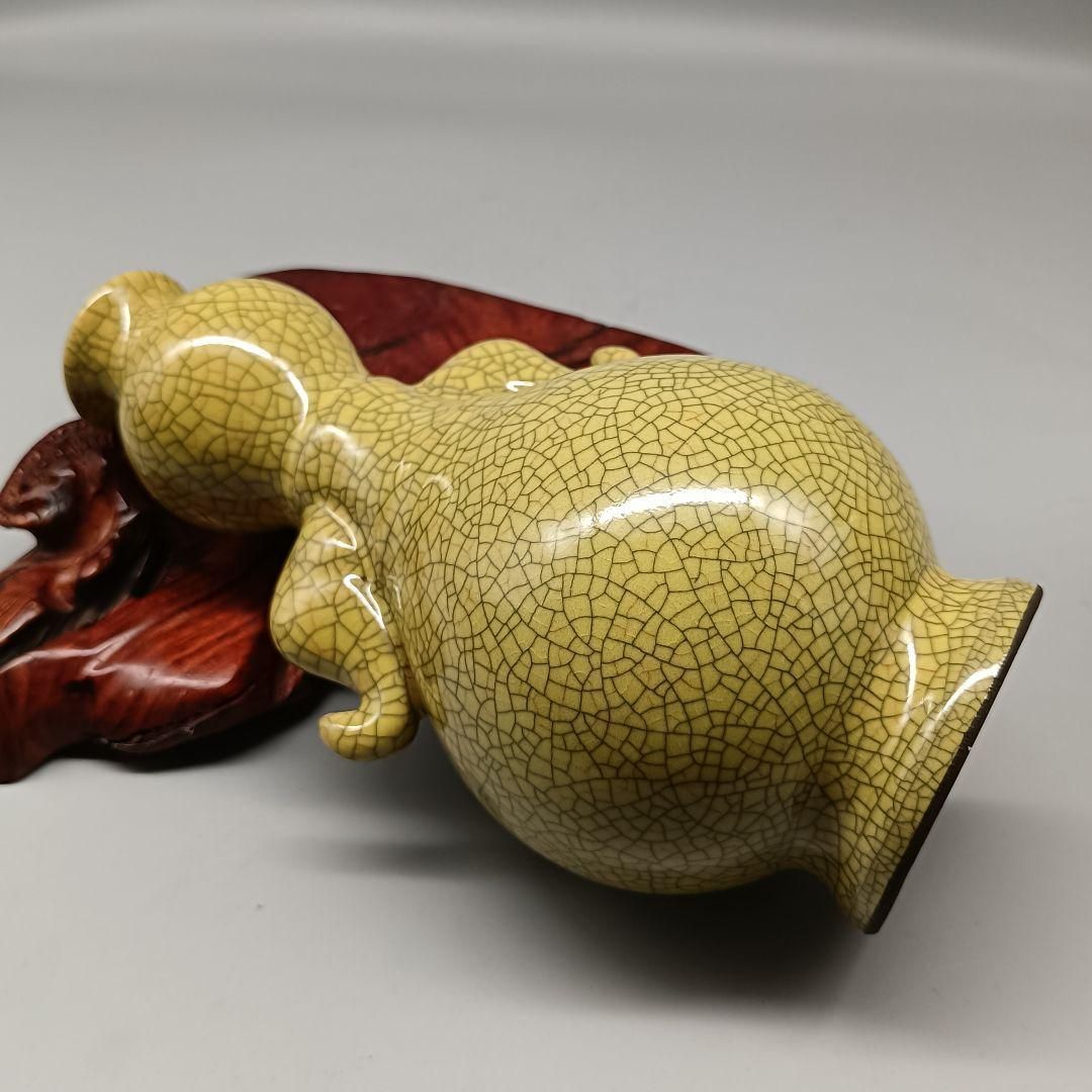 宋哥窯黄釉開片瓢瓶  景徳鎮 陶磁器 装飾品 工芸品 美術品 置物 宋哥窯黄釉開片瓢瓶 景徳鎮 陶磁器 装飾品 工芸品 美術品 置物 - メルカリ