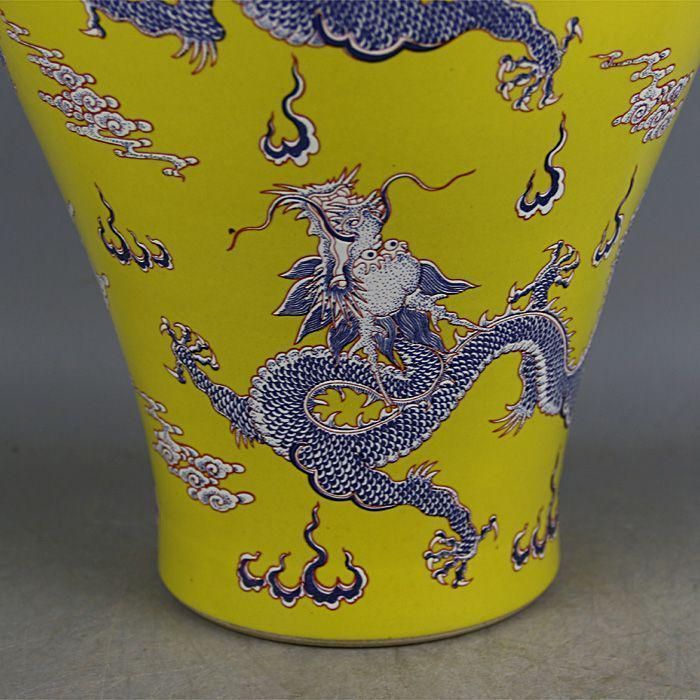 大清康煕黄地粉彩五龍紋梅瓶花瓶 景徳鎮 陶磁器 装飾品 現代工芸品