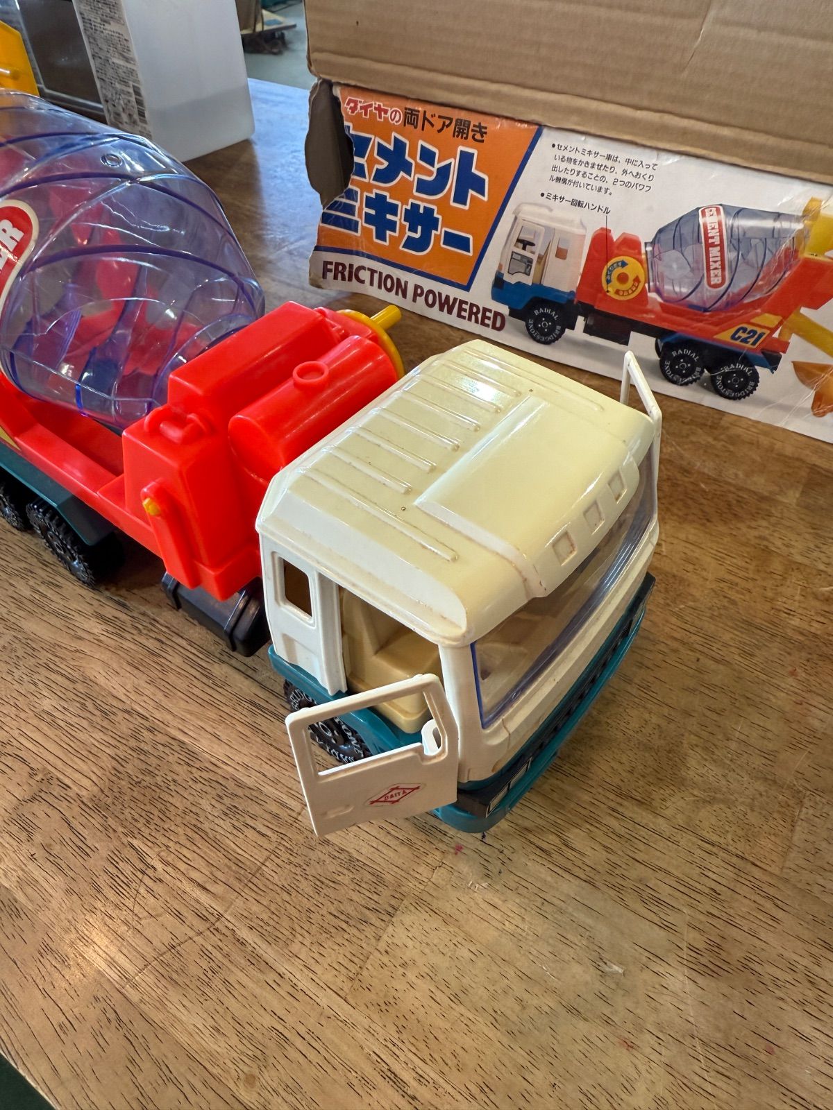 ダイヤ 両開き DAIYA 日本製 ISUZU セメントミキサー車 玩具 レトロ 車