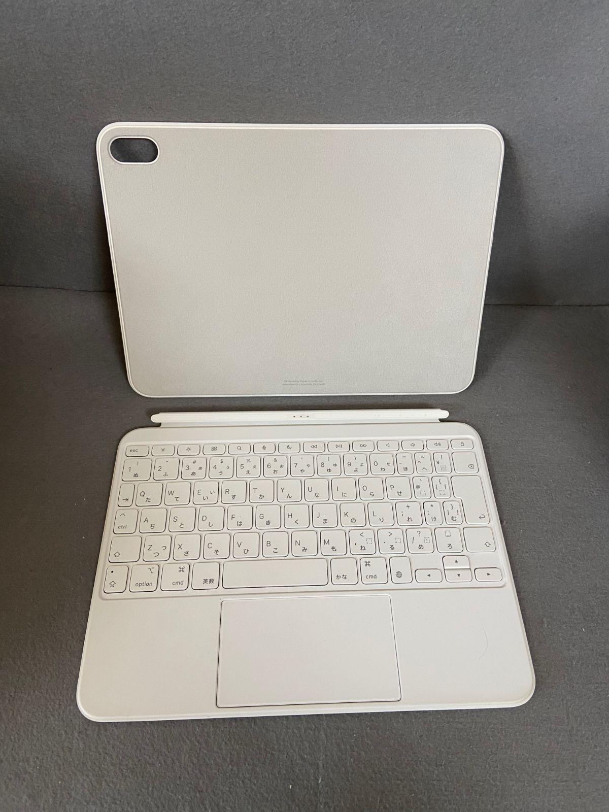 Apple Magic Keyboard Folio for iPad 10 th gen ホワイト色 日本語配列