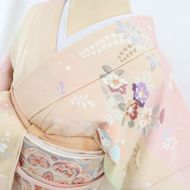 ❁tomihisa❁新品 金駒刺繍 着物 正絹“花の衣に夢は巡りて今ある自分に