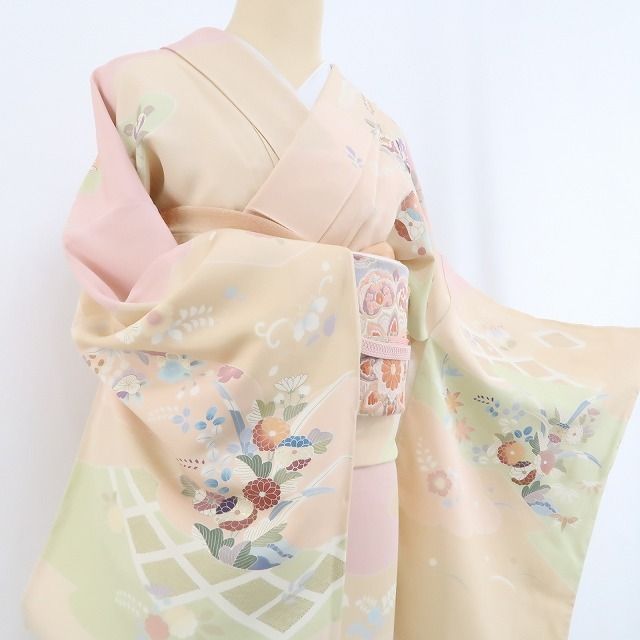 ❁tomihisa❁新品 金駒刺繍 着物 正絹“花の衣に夢は巡りて今ある自分に