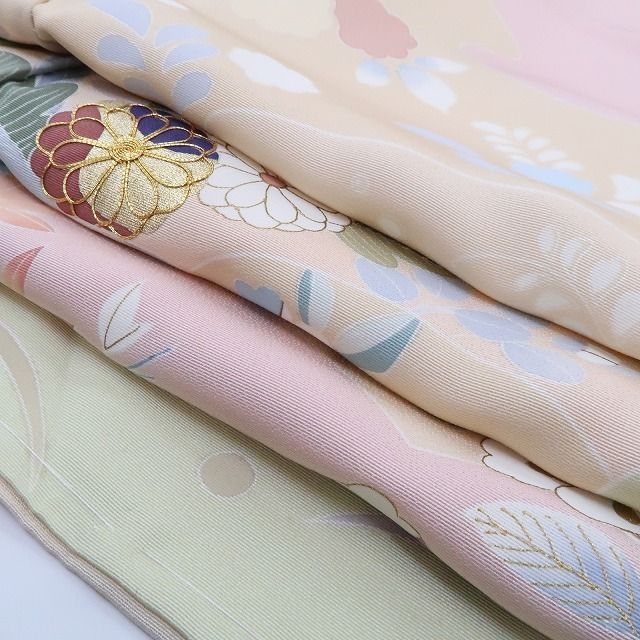 ❁tomihisa❁新品 金駒刺繍 着物 正絹“花の衣に夢は巡りて今ある自分に