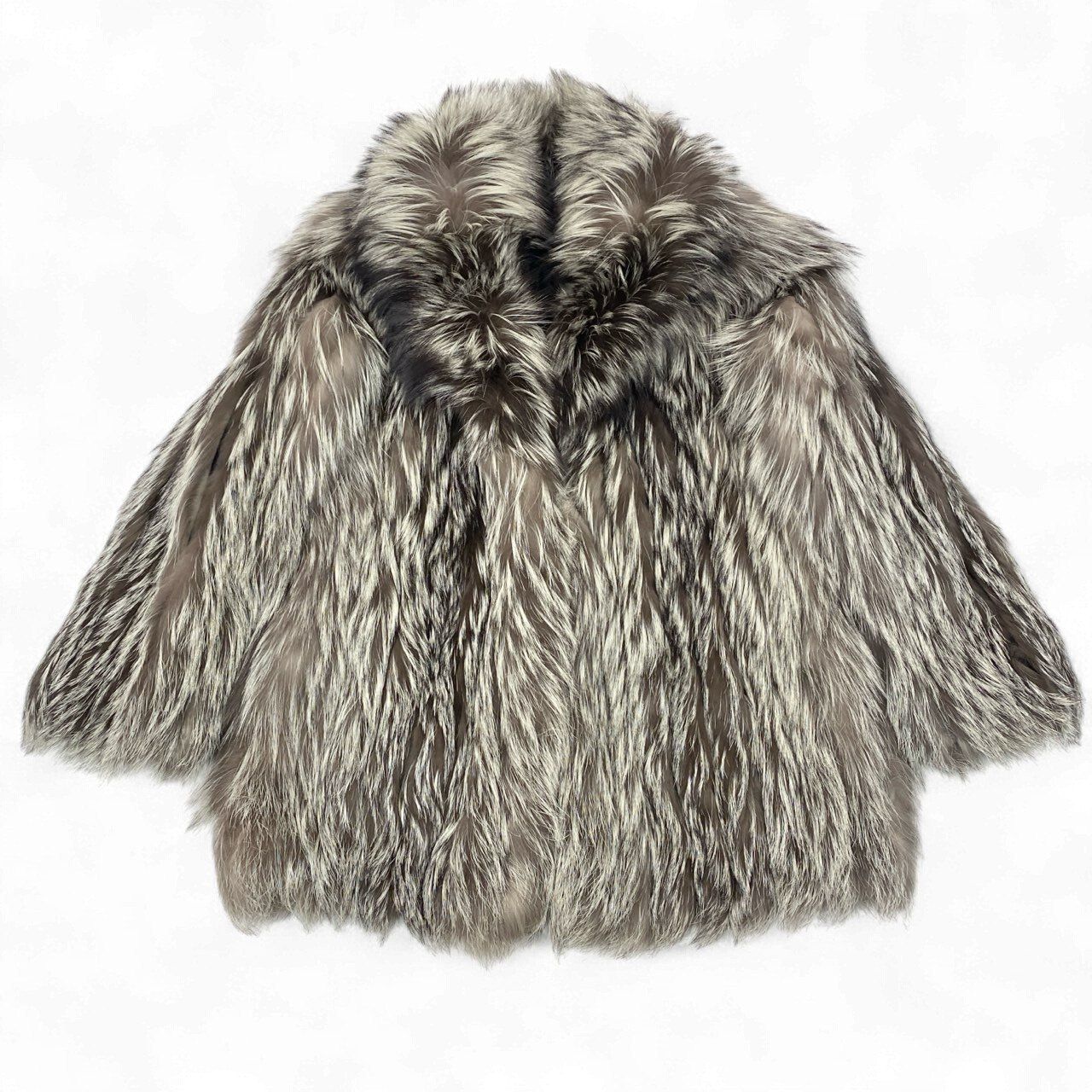 美品✨サガフォックス セーブル 毛皮 コート 花刺繍 金サガ 11号 美品✨サガフォックス セーブル 毛皮 コート 花刺繍 金サガ 11号 最上級