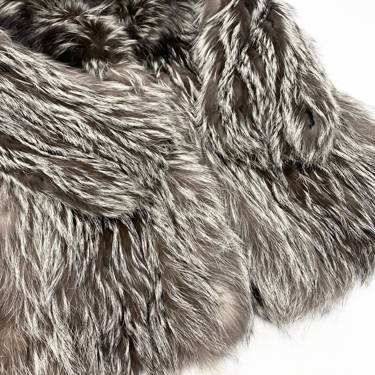 【*ん様 SAGA FOX シルバーフォックスファーコート Amazon.co.jp: SAGA FOX 銀タグ シルバーフォックス×天然皮革 毛皮