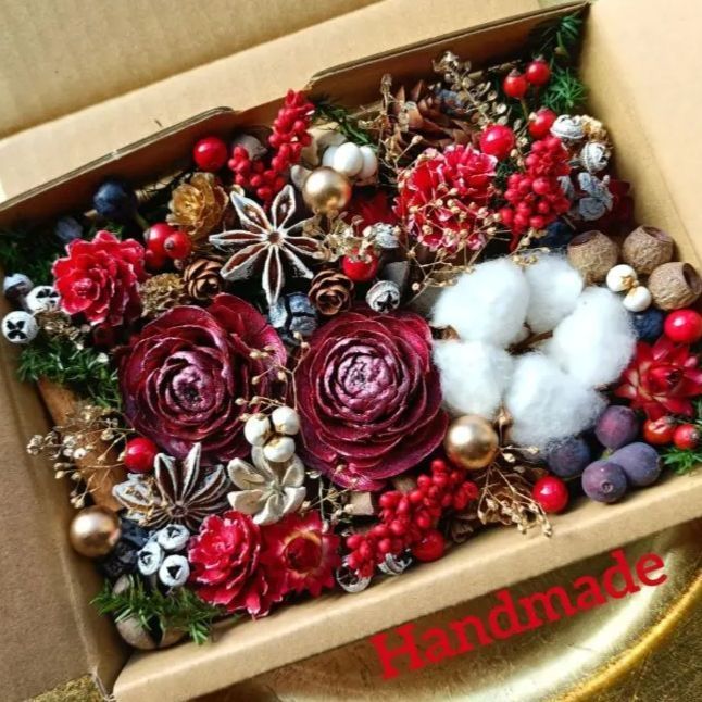 ﾟ⁠+Handmade クリスマス花材 *↟⍋*↟ナチュラルな木の実と花材の