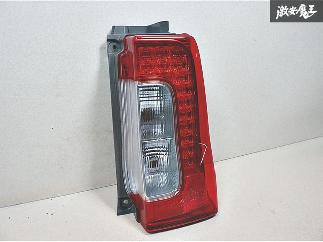 タントカスタム　LA610s純正テールランプ テールランプASSY（運転席側） タントカスタム LA600S.LA610S 81550
