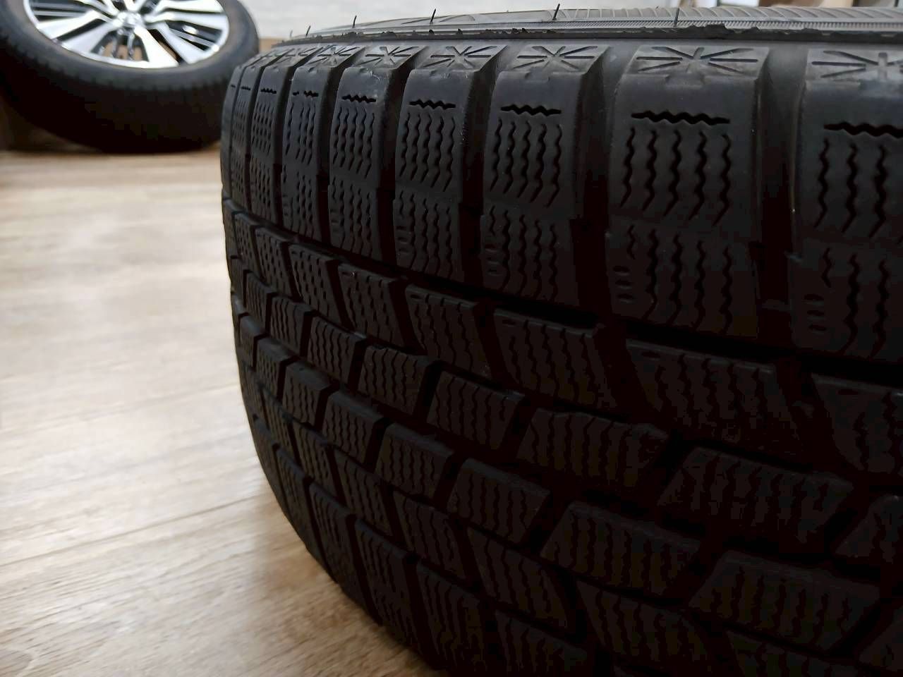 30アルファードscパッケージ　スタッドレス4本 送料無料】【1本パンクあり】アルファード30後期 SCパッケージ 純正