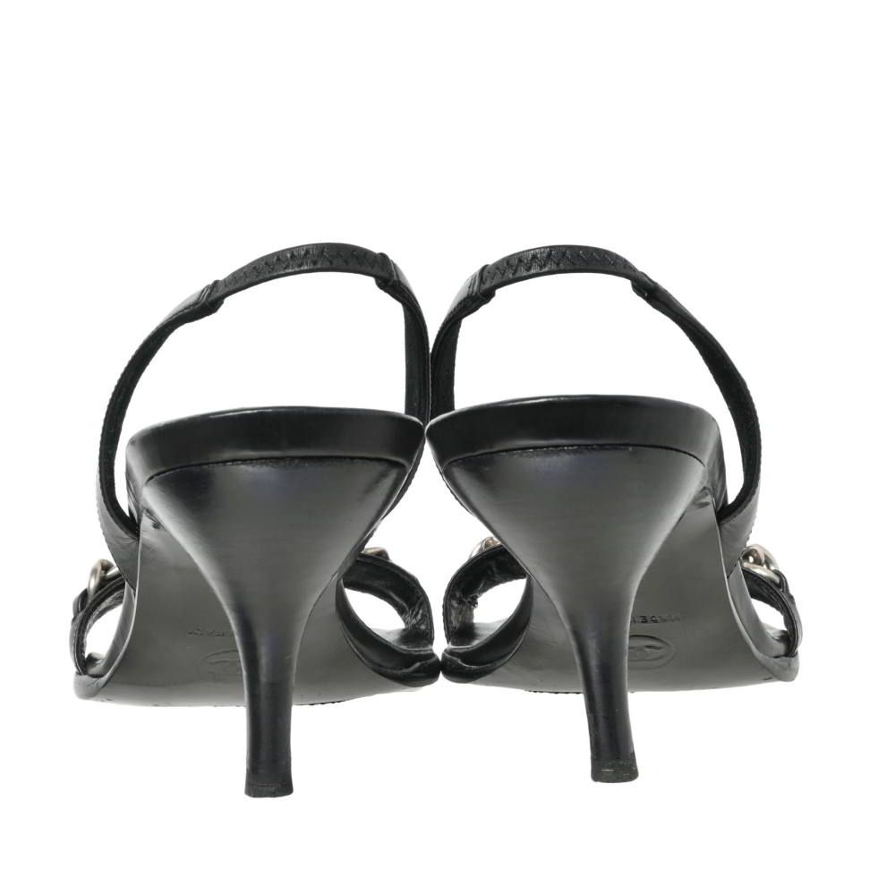 CHANEL チェーン付き レザー ヒール サンダル - メルカリ