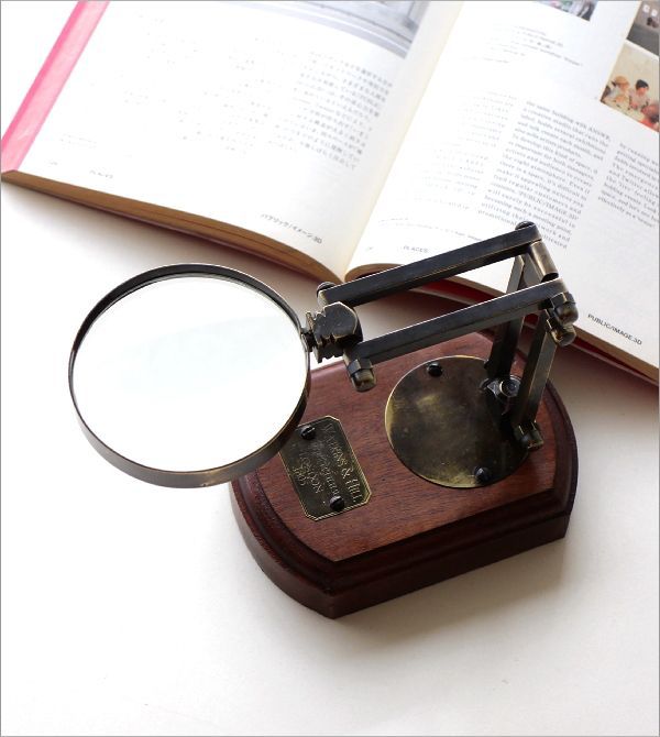 拡大鏡 スタンドルーペ 真鍮 木製 ルーペ スタンド 卓上 置き型 レトロ