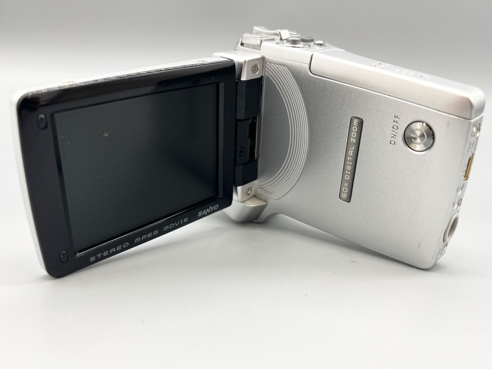 SANYO Xacti DMX-CG6型 - メルカリ