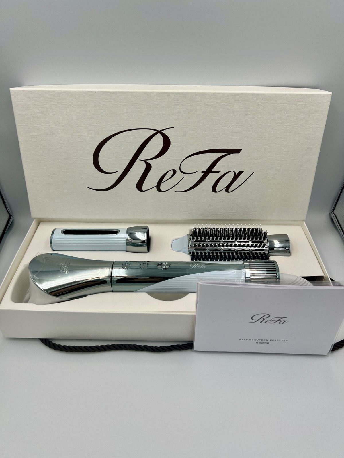 ✨ReFa BEAUTECH RESETTER リファリセッターホワイト✨ - メルカリ