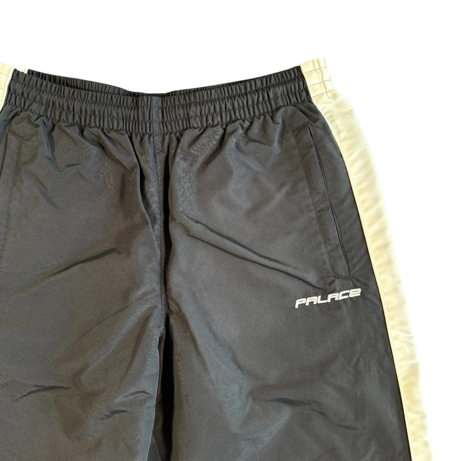 Palace PIPED JOGGER BLACK M - メルカリ