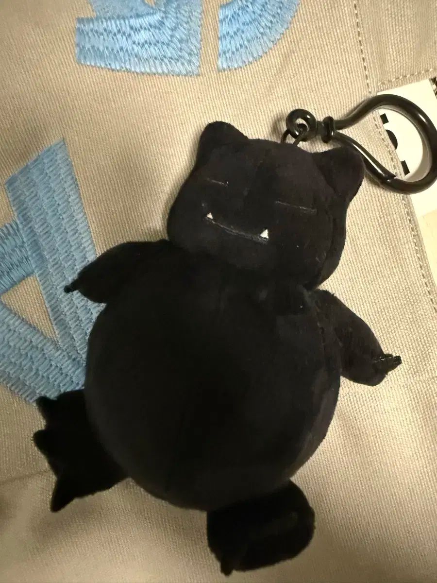 土日限定値下げ Fragment × Pokémon カビゴン キーホルダー FRAGMENT x