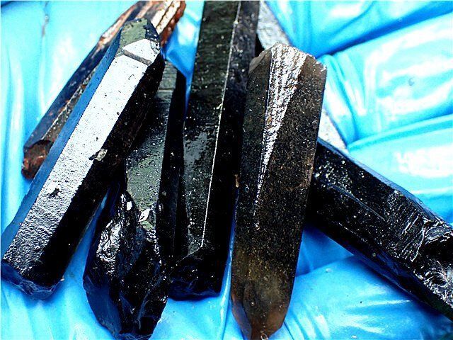 チベット産天然モリオン(黒水晶）原石B88C3/28C11D - メルカリ