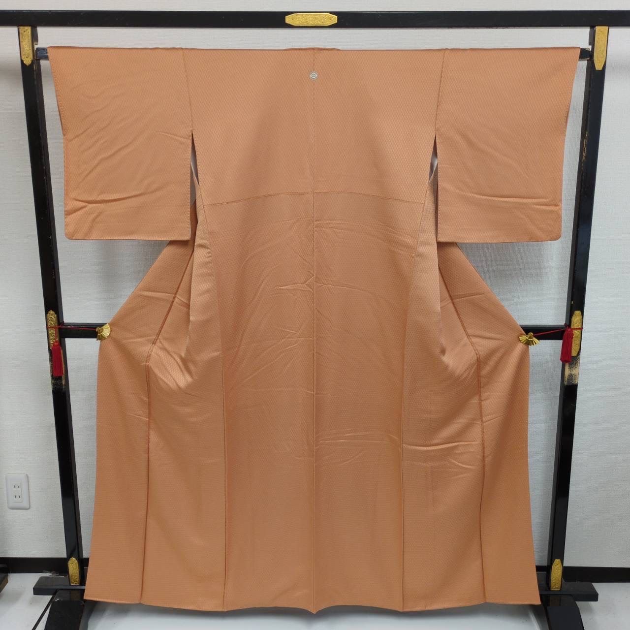 色無地 上品な地紋 一つ紋 正絹 着物MT-135 色無地レンタル 色