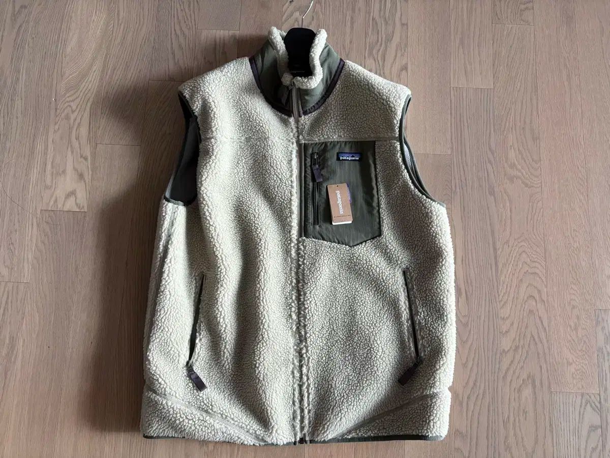 XL) パタゴニア Classic Retro-X ベスト カーキ - メルカリ