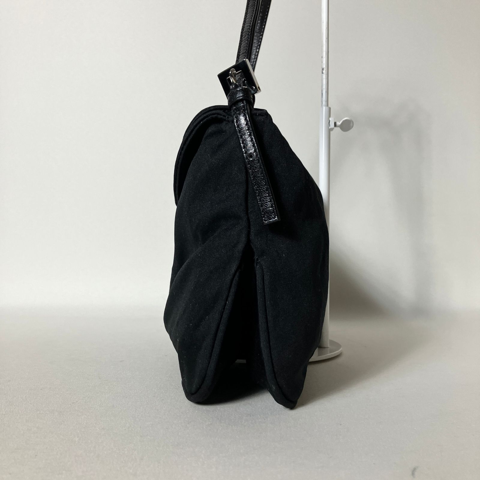 2511-83｜美品｜フェンディ マンマバケット ワンショルダーバッグ