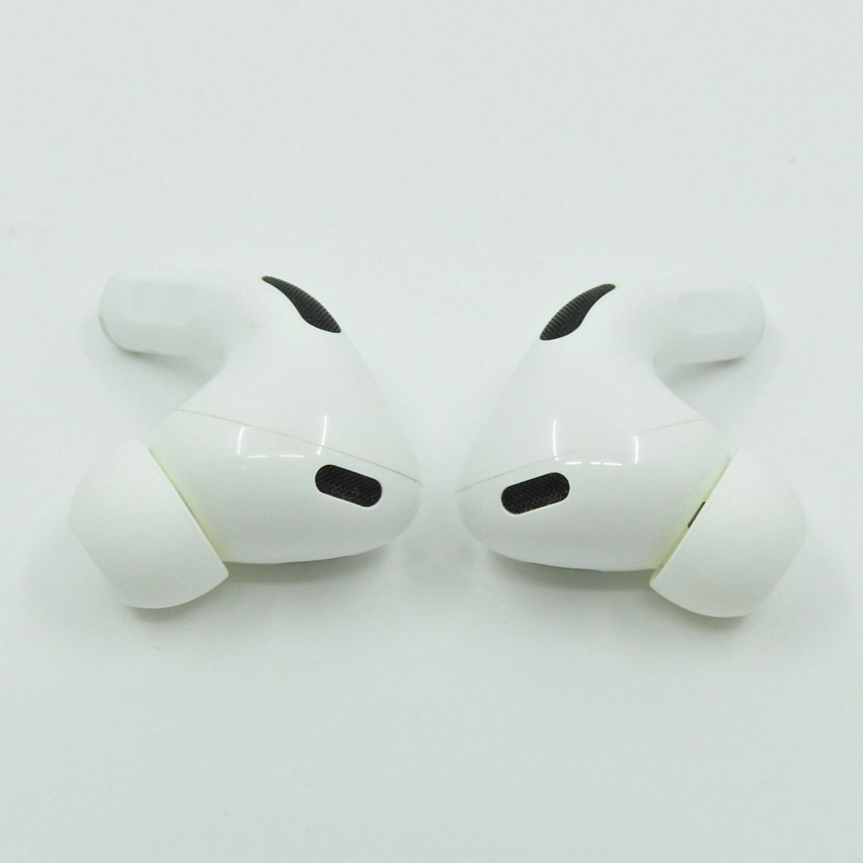 中古】 AirPods Pro 第2世代 エアーポッズ プロ ワイヤレスイヤホン