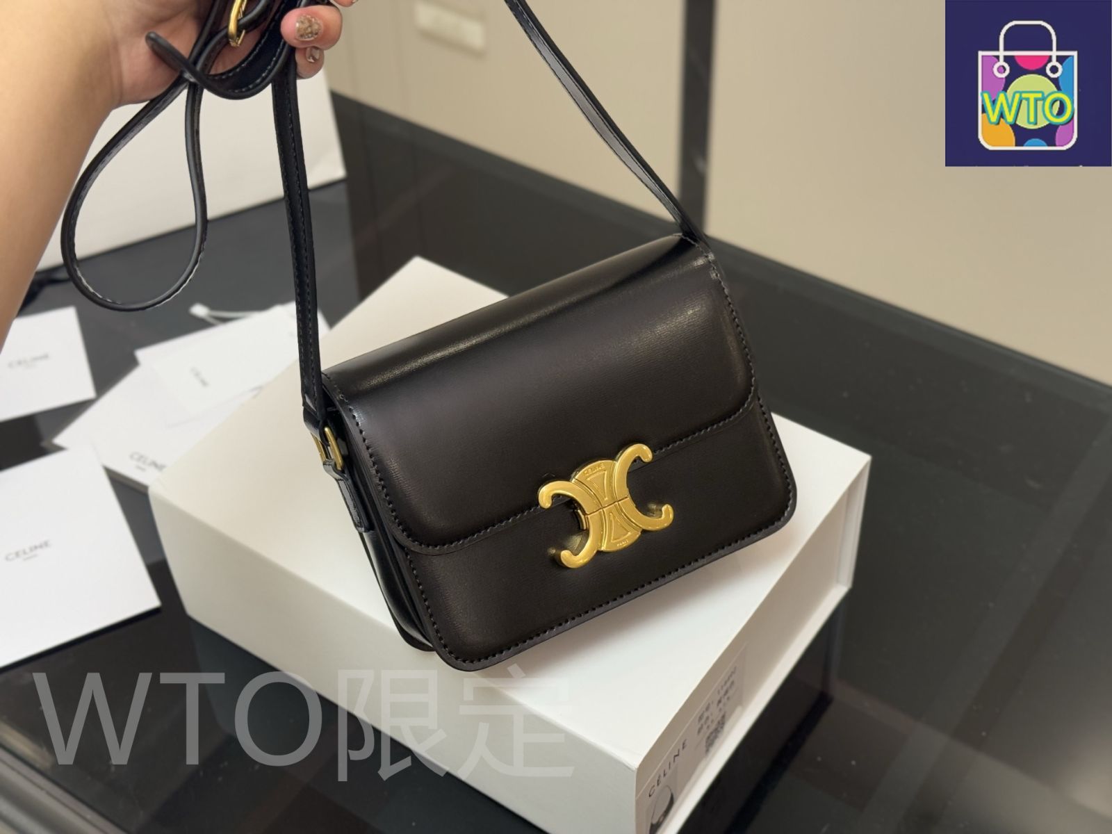 ✨激レア 美品✨CELINE セリーヌ トリオンフ リストバンド ブラック