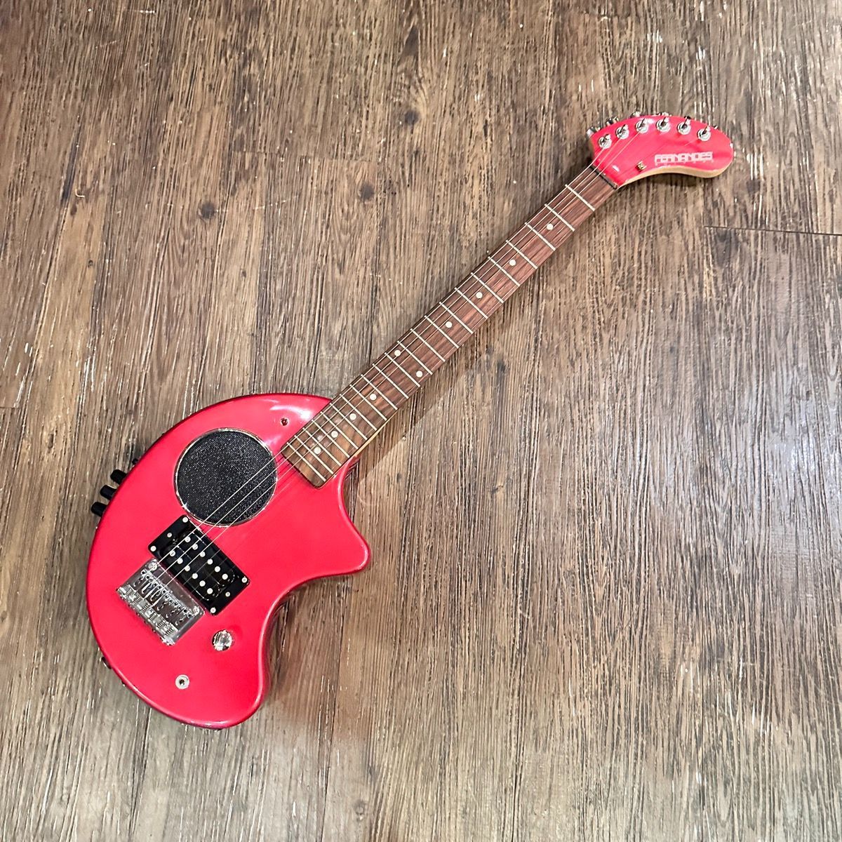 Fernandes DEGI-ZO Electric Guitar エフェクター内蔵 エレキギター