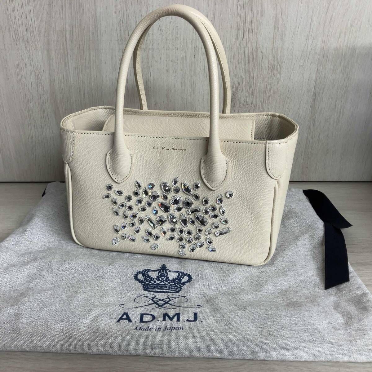 ハンドバッグ スワロフスキー 世界的ジュエリーブランド 【スワロフスキー】初のブランドブック 11