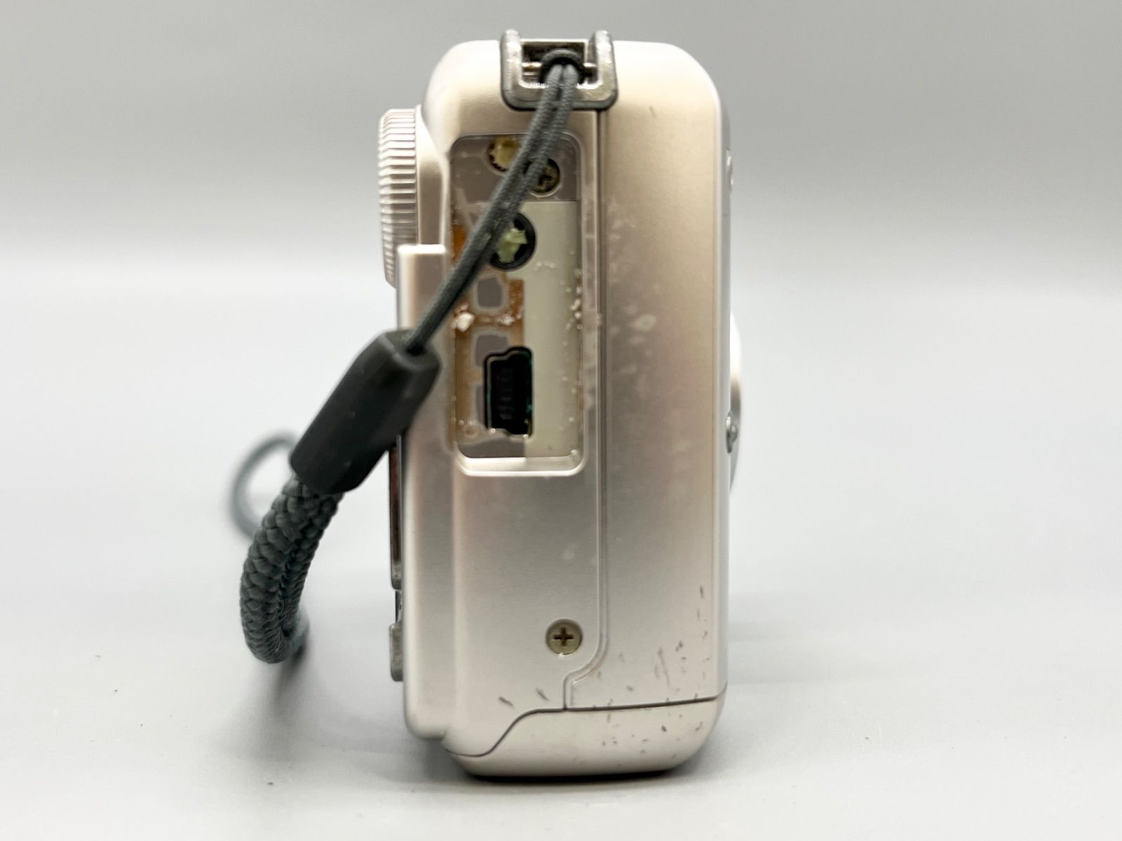 単三電池で動く] OLYMPUS FE-270 - メルカリ