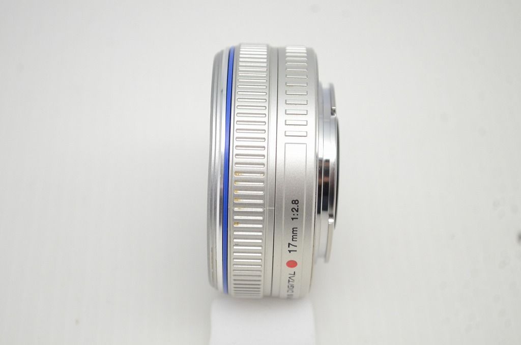 【美品】オリンパス M.ZUIKO DIGITAL 17mm F2.8 シルバー オリンパス 単焦点 レンズ OLYMPUS M.ZUIKO DIGITAL 17mm F2.8