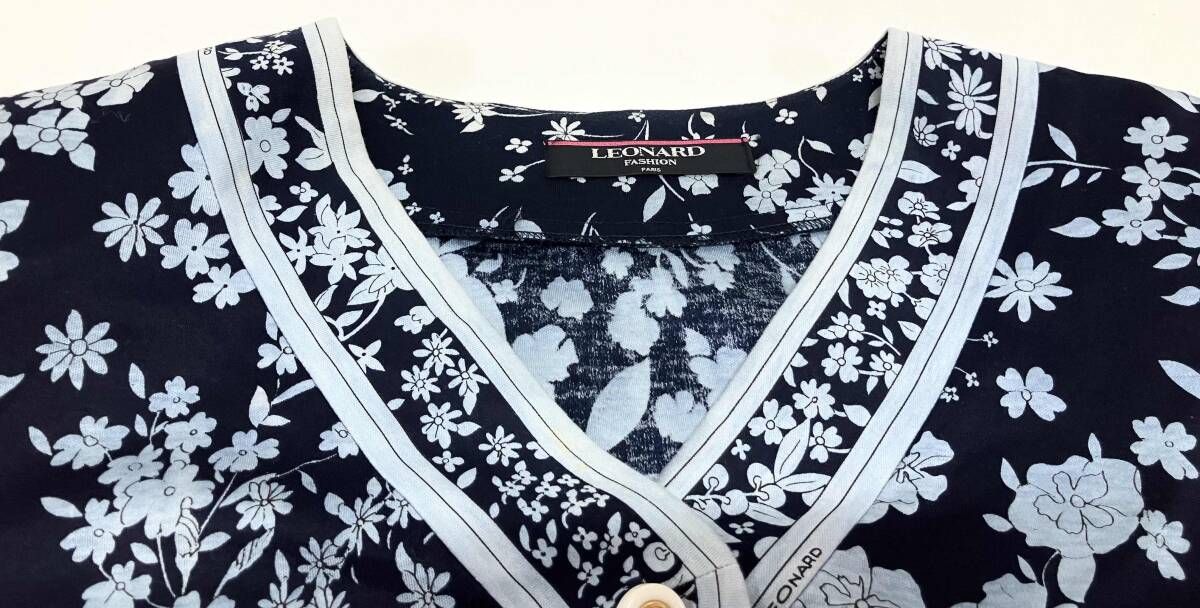 【LEONARD】レオナール 綿100% 花柄 総柄 半袖 トリムカーディガン LEONARD #anc レオナール カーディガン M 白 青緑 マルチ 花柄 総柄
