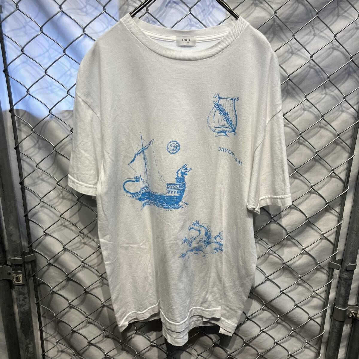 URU Daydream tee ホワイト 半袖Tシャツ ウル - メルカリ