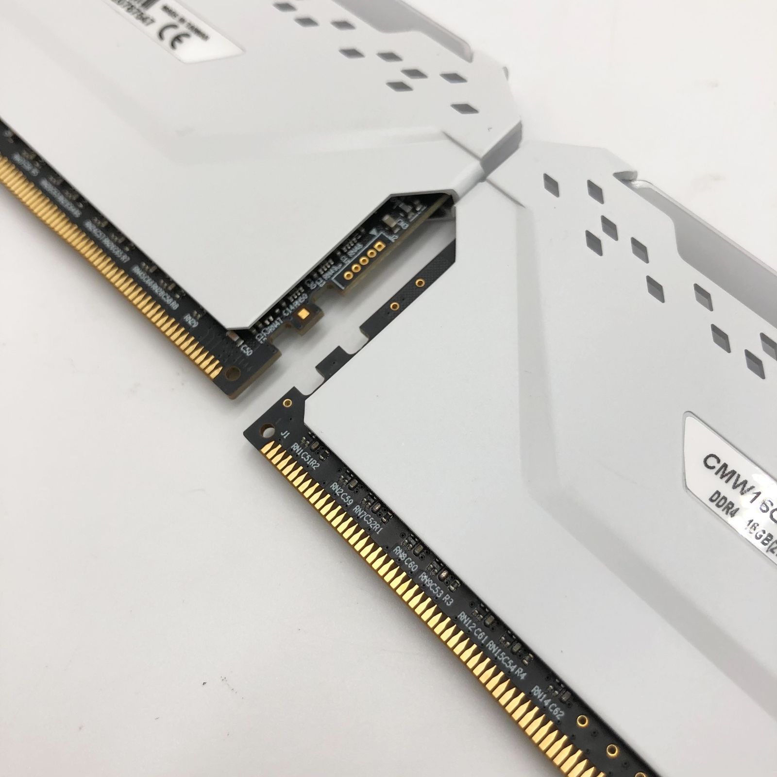 CORSAIR DDR4-3200MHz デスクトップPC用 メモリモジュール CORSAIR DDR4-3200MHz デスクトップPC用 メモリモジュール