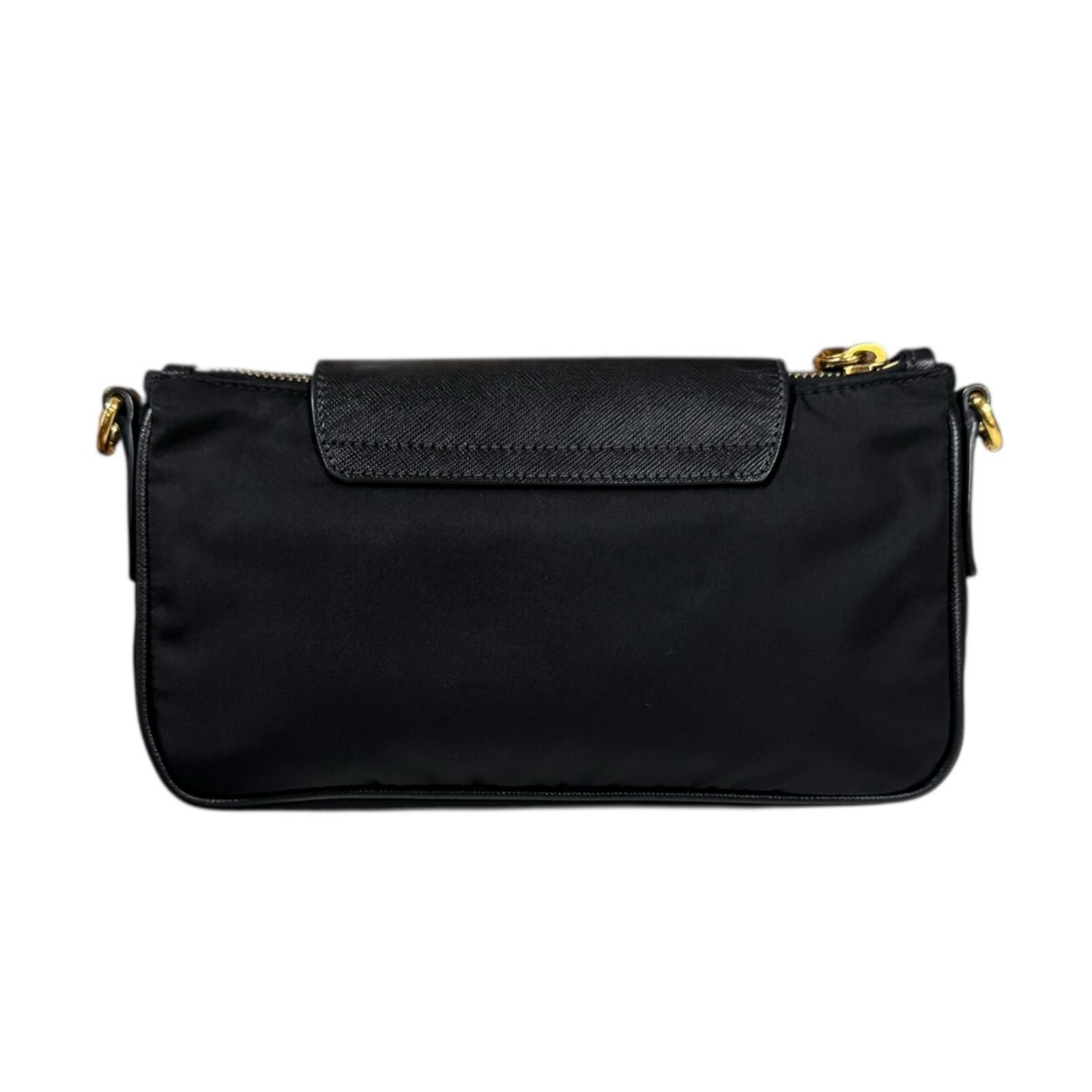 美品》PRADA(プラダ)ショルダーバッグ ナイロン ブラック - メルカリ 