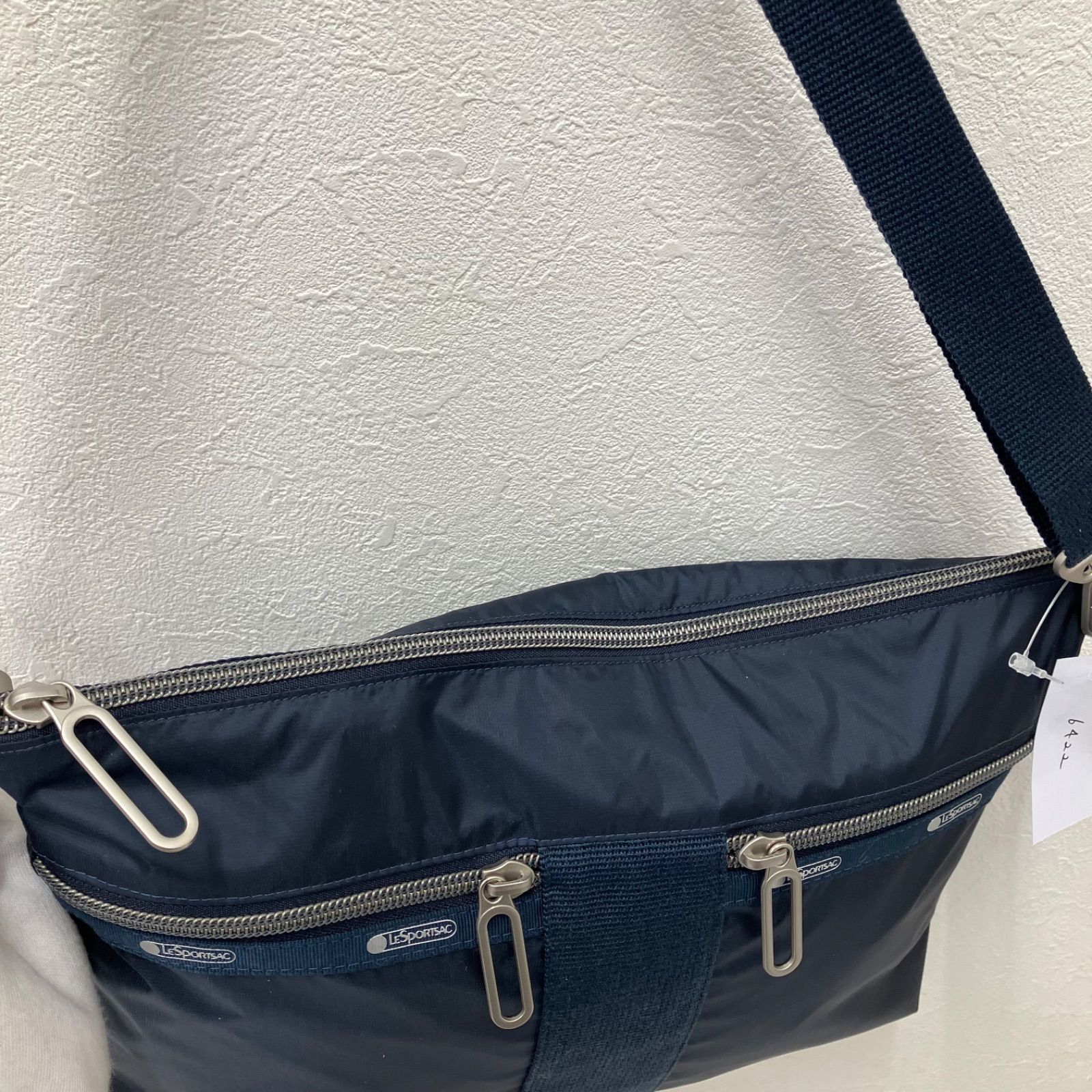 6422 LeSportsac レスポートサック POUCH CROSSBODY ポーチクロス