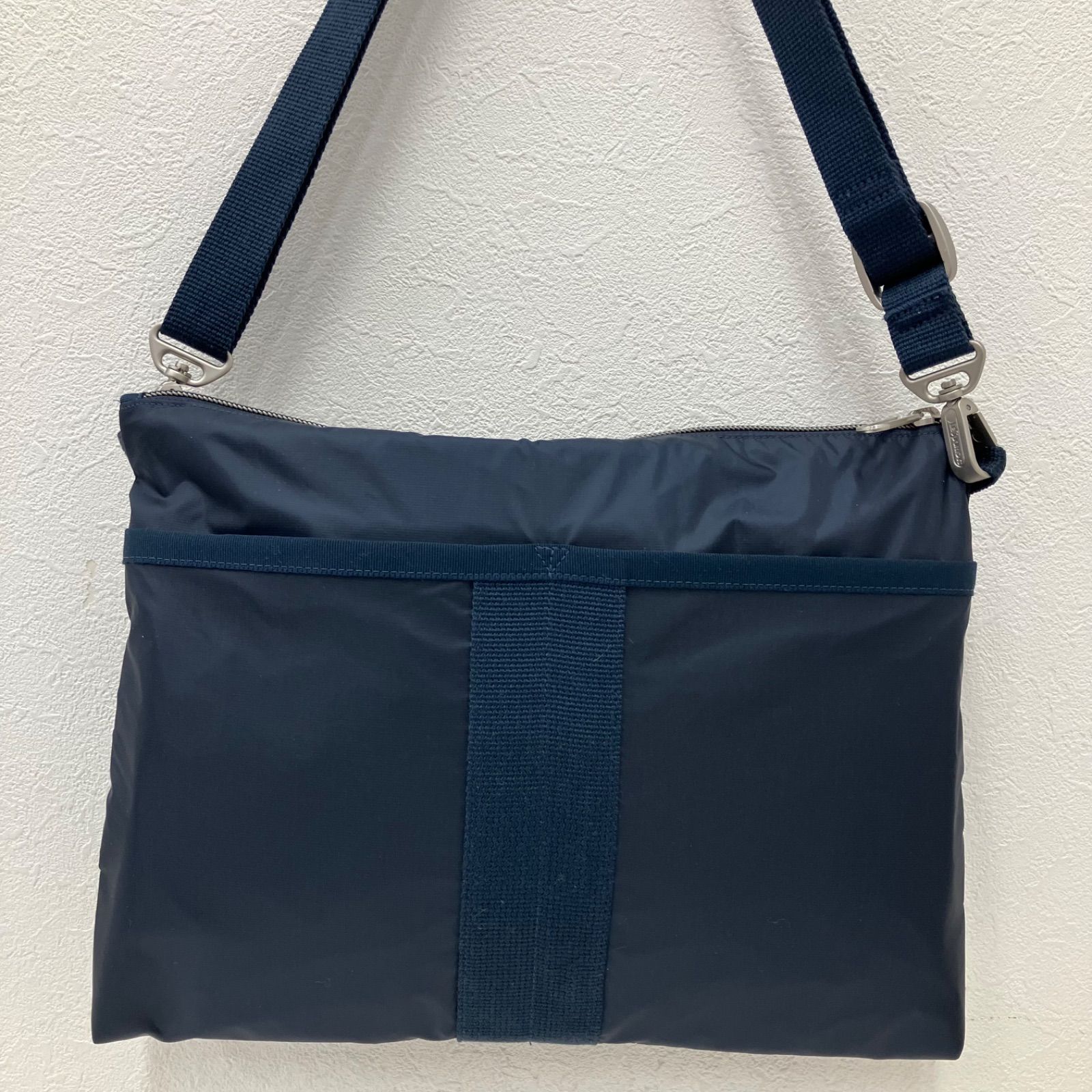 6422 LeSportsac レスポートサック POUCH CROSSBODY ポーチクロス