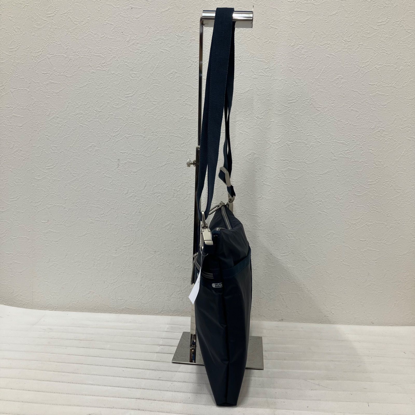 【新品】LeSportsacレスポートサック　エッセンシャル　ボディバッグ レスポートサック LeSportsac ESSENTIAL BELT BAG （ブランC