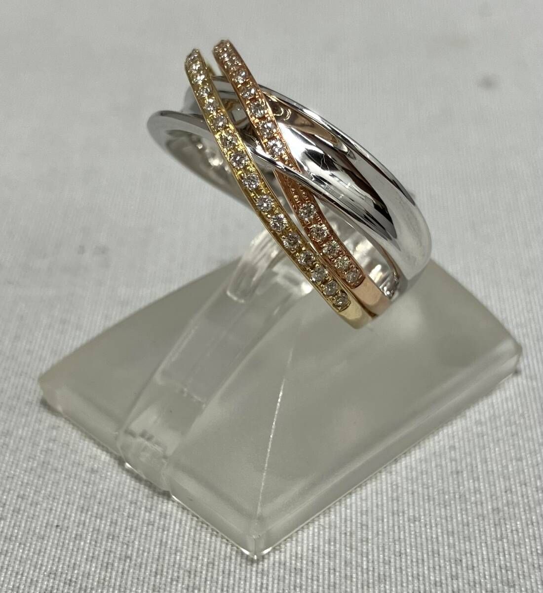 ダイヤ付きK18 指輪　✳️ 鑑別書付き 楽天市場】k18 ダイヤモンド 0.7ct リング 指輪 フラワー 花 取り巻き