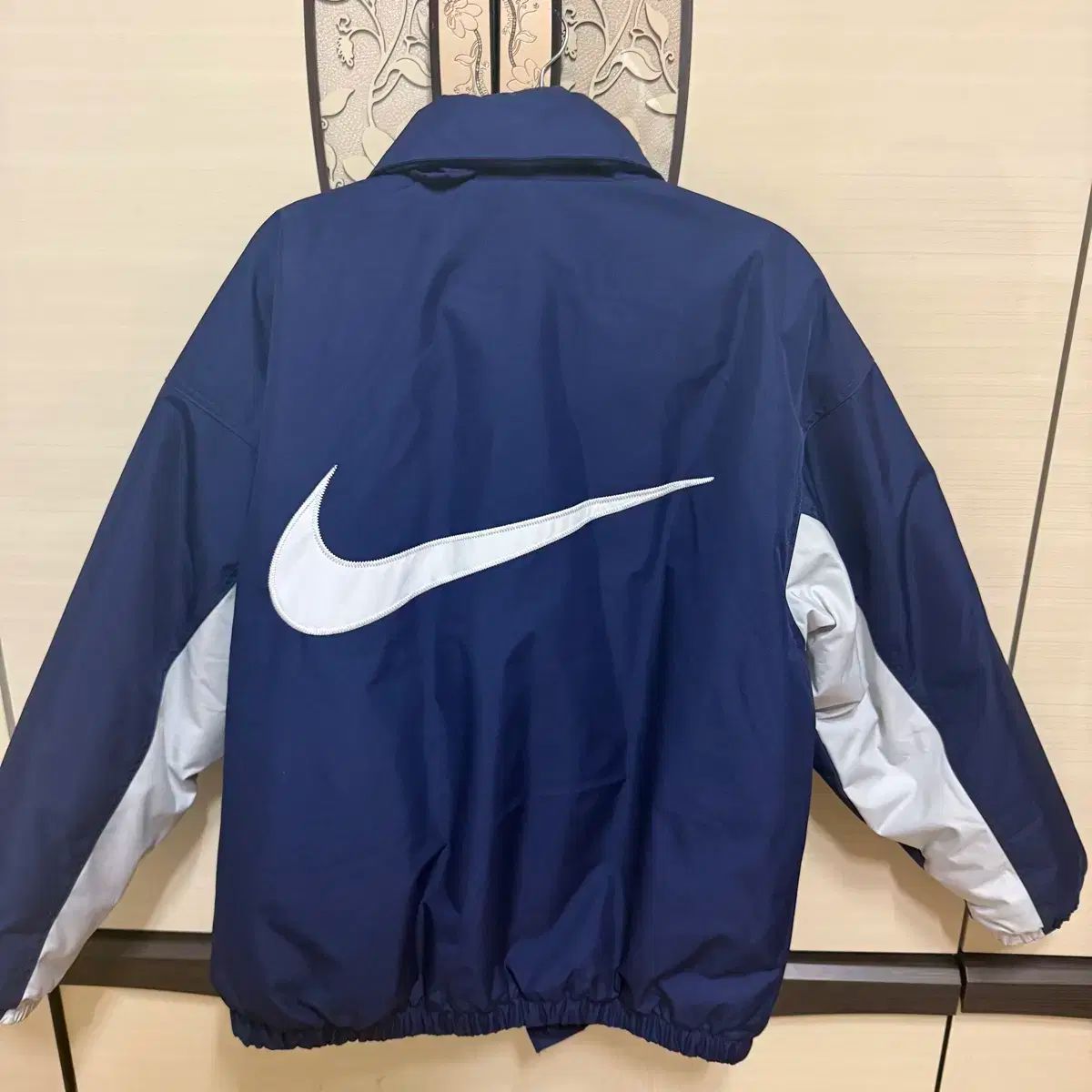 ナイキ ソロ スウッシュ パファー ジャケット - メルカリ