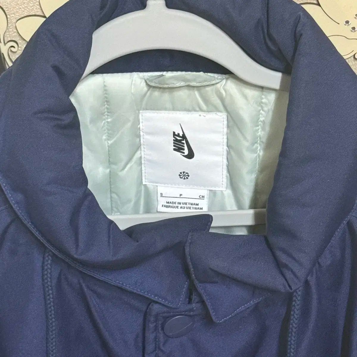 ナイキ ソロ スウッシュ パファー ジャケット - メルカリ