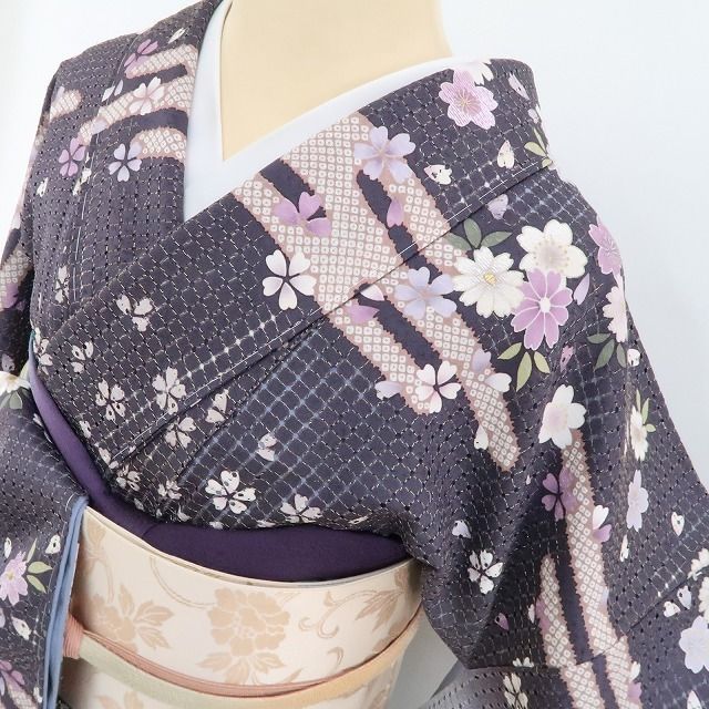 ❁tomihisa❁新品 総スワトウ刺繍 落款 桜 着物 正絹 仕付け糸付 作家